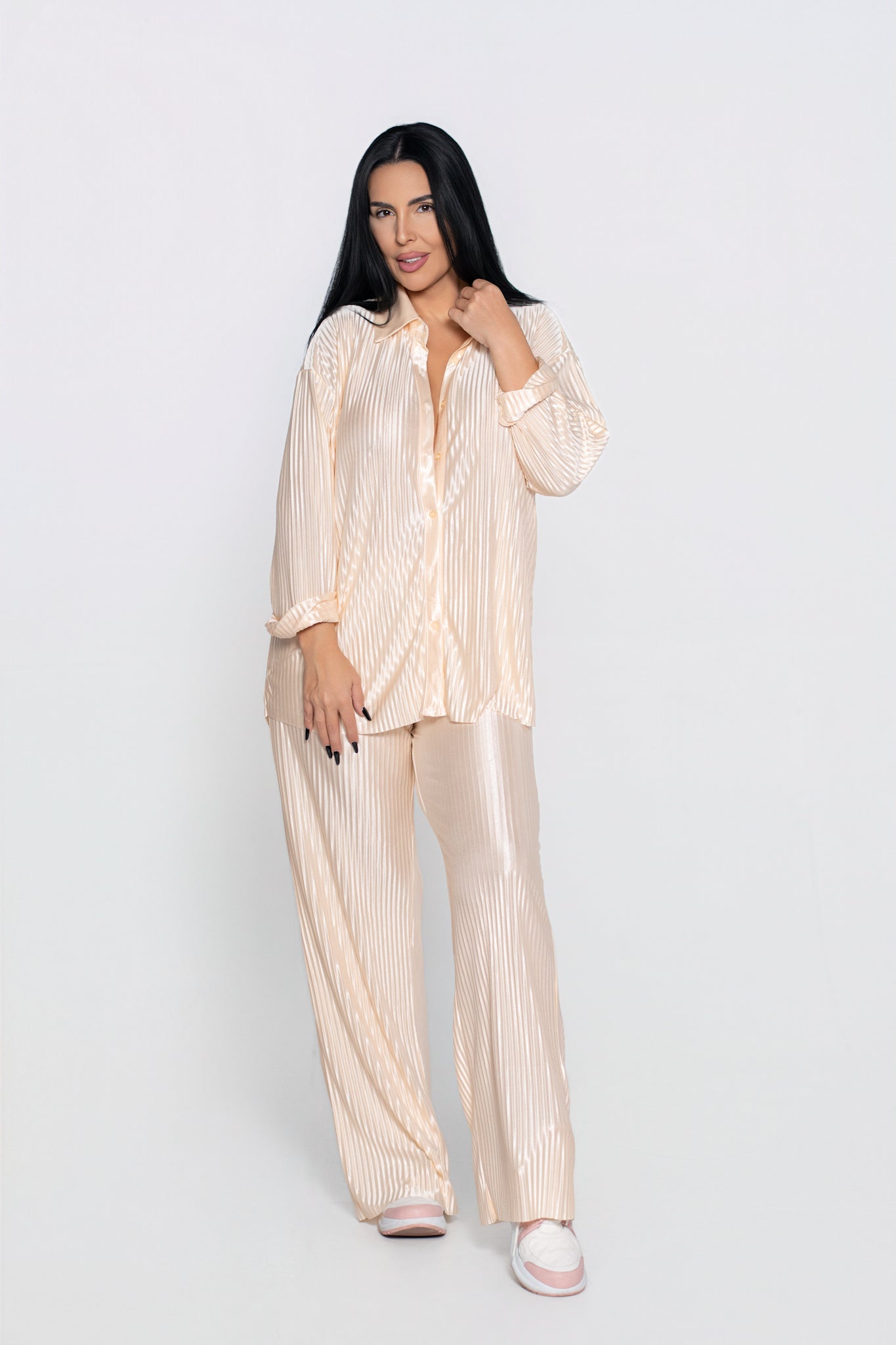 Compleu Allure satinat plisat 2 piese – Sia House Compleu Allure satinat plisat 2 piese – Sia House