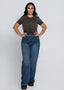 Tricou SIA gri din bumbac cu cristale SPARKLE, purtat cu blugi evazați, outfit casual glam pentru femei