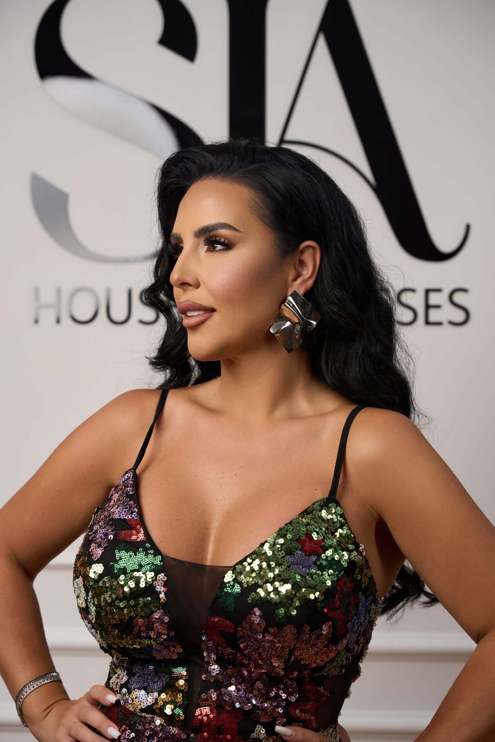 Cercei Leyla din metal argintiu - Sia House Sia House pentru femei elegante Cercei Leyla din metal argintiu - Sia House Sia House pentru femei elegante