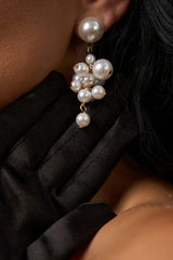 Cercei Kyra cu Perle Albe Sia House pentru femei elegante