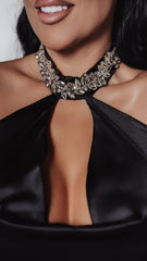 Rochie lungă mătase cu bijuterie Bling Enchant – Sia House