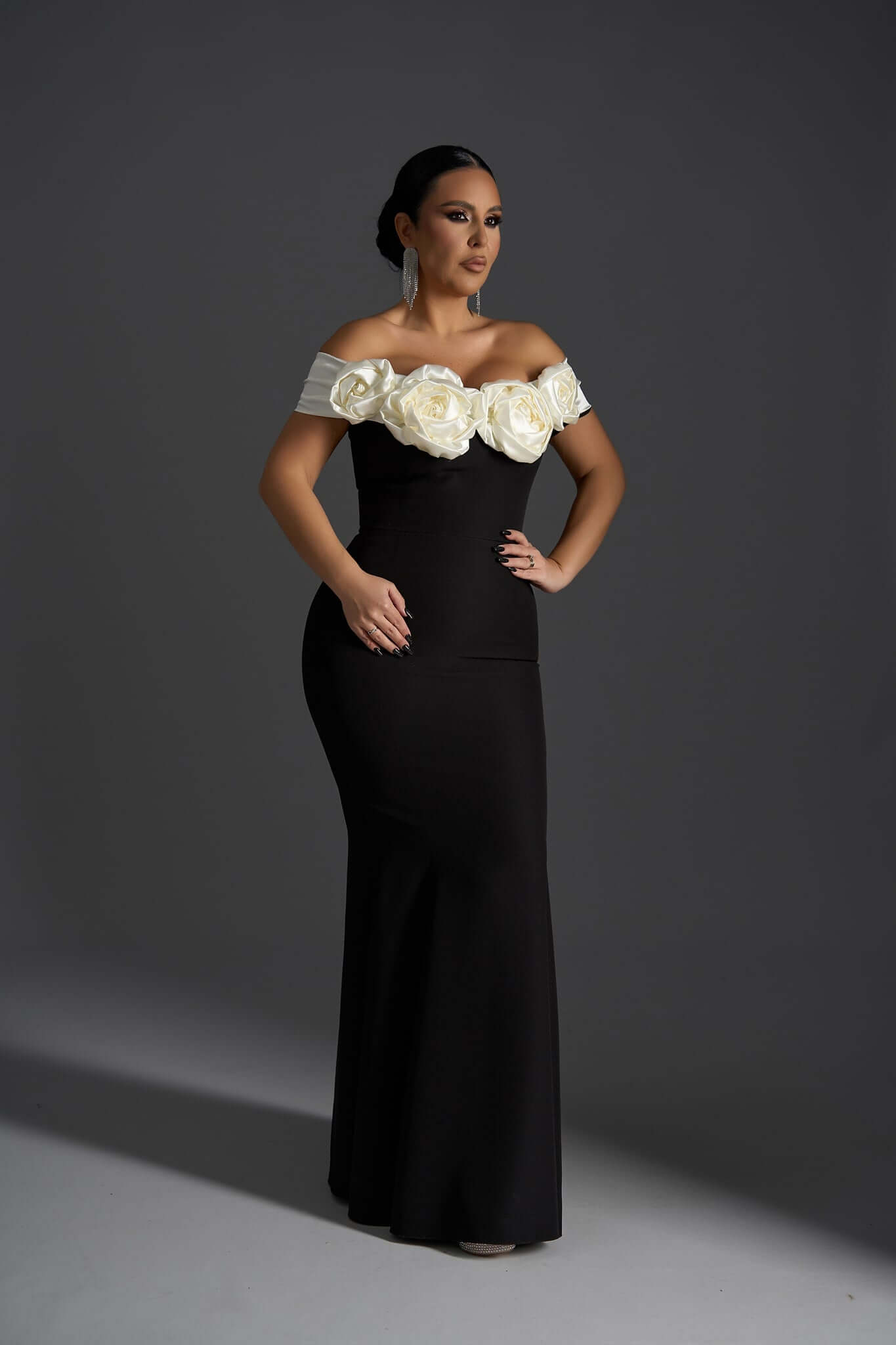 Blush Affair - Rochie lungă tip sirenă off-shoulder Sia House Sia House pentru femei elegante Blush Affair - Rochie lungă tip sirenă off-shoulder Sia House Sia House pentru femei elegante