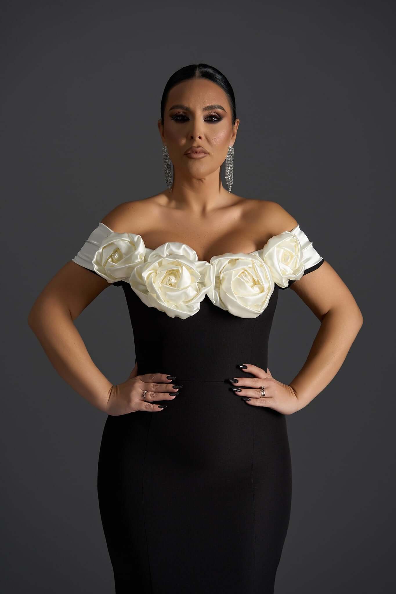 Blush Affair - Rochie lungă tip sirenă off-shoulder Sia House Sia House pentru femei elegante Blush Affair - Rochie lungă tip sirenă off-shoulder Sia House Sia House pentru femei elegante