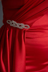 Rochie Lunga Red Mirage Sia House - Tafta cu Strasuri Argintii Sia House pentru femei elegante