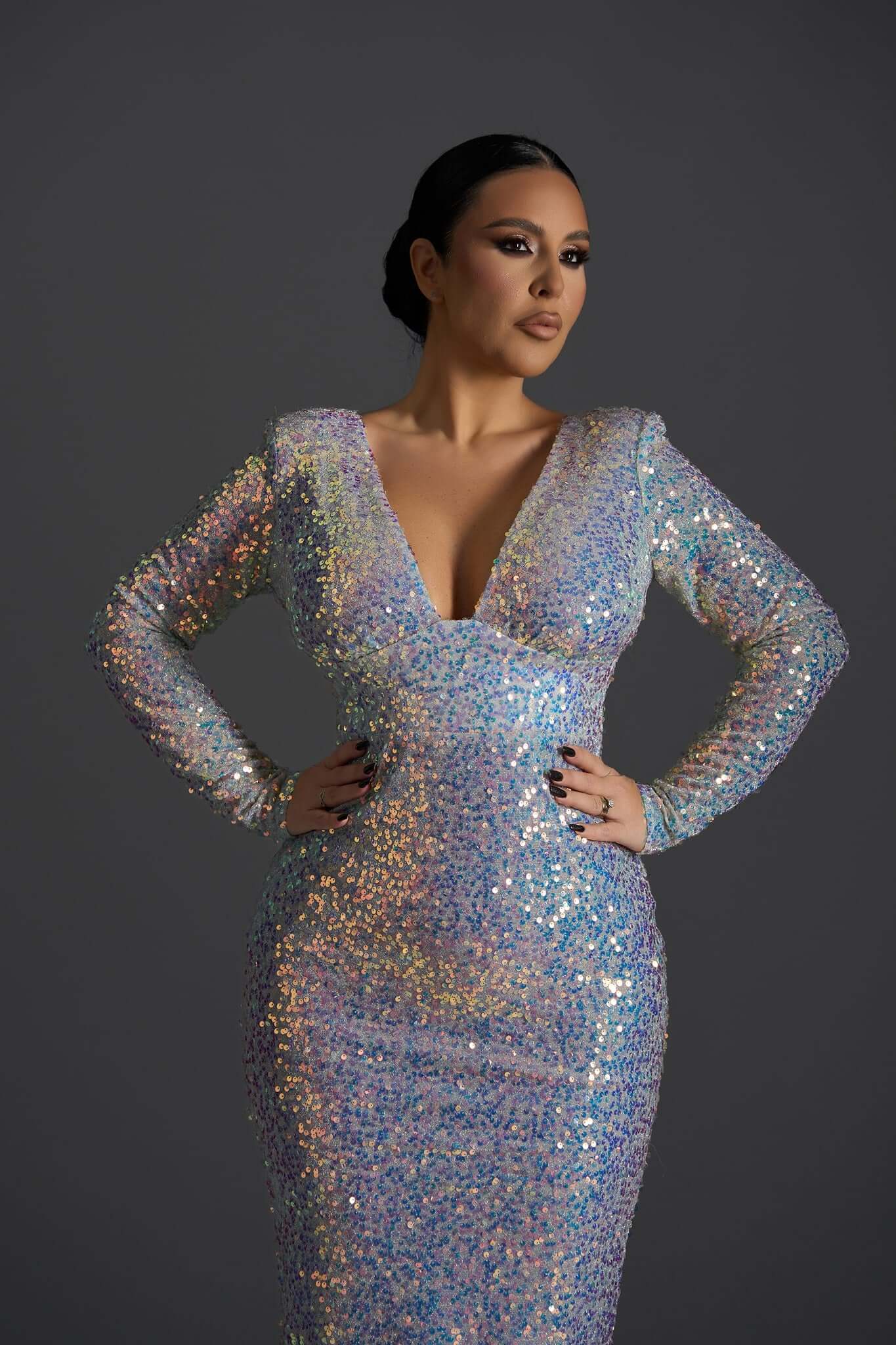 Rochie Midi Savage Pearl cu Paiete Multicolore - Sia House Sia House pentru femei elegante Rochie Midi Savage Pearl cu Paiete Multicolore - Sia House Sia House pentru femei elegante