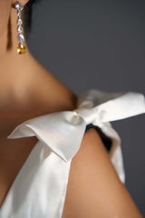 Angel Lust - Rochie midi neagră elegantă cu detalii din satin și perle Sia House pentru femei elegante