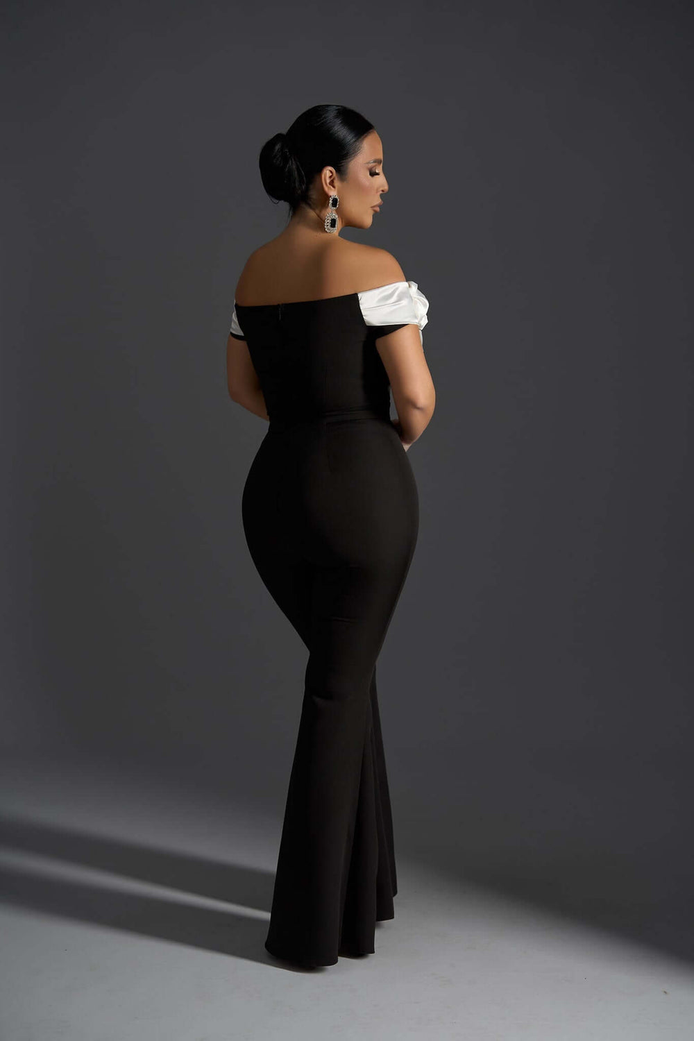 Loyal Mistress Salopetă elegantă off-shoulder neagră Sia House Sia House pentru femei elegante