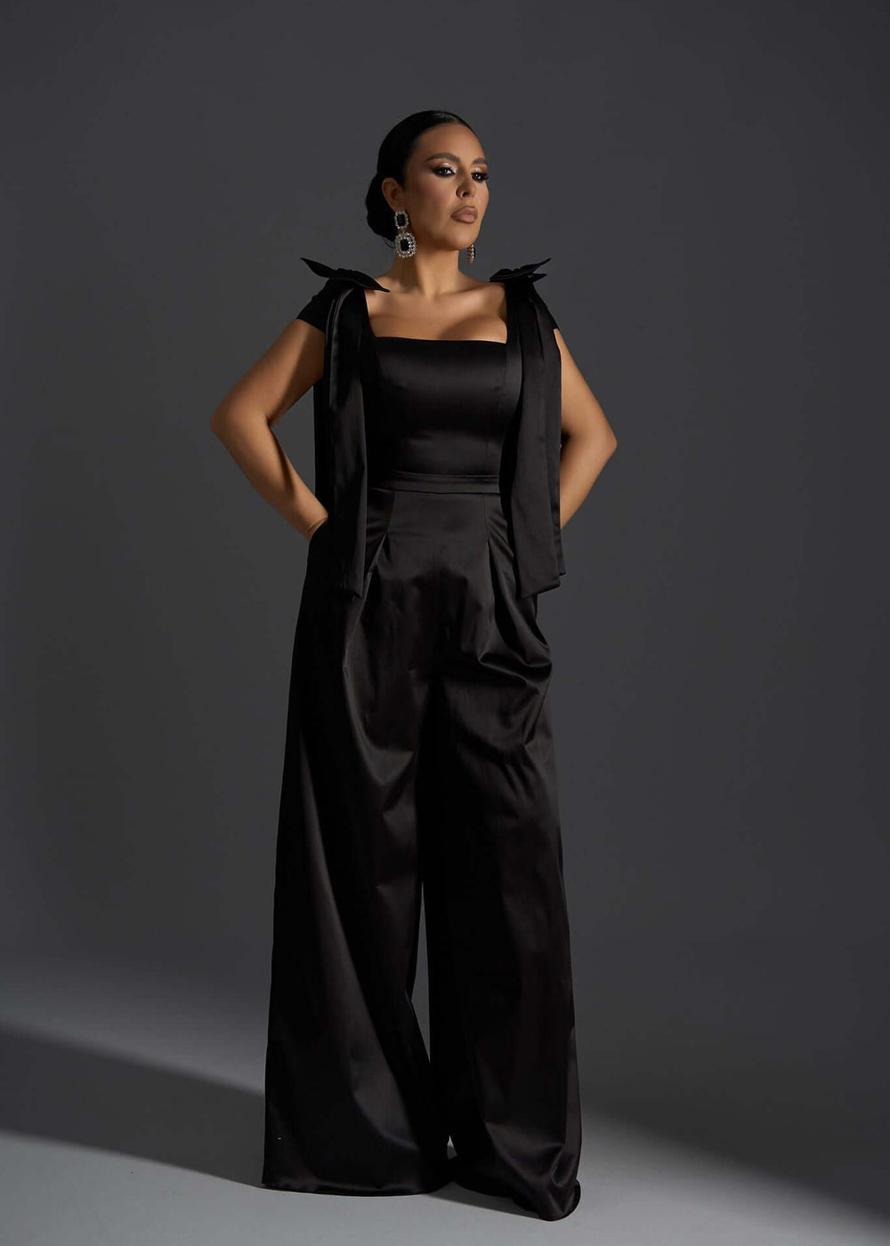 Salopeta Stiletto Kiss elegantă din tafta neagră - Sia House Sia House pentru femei elegante