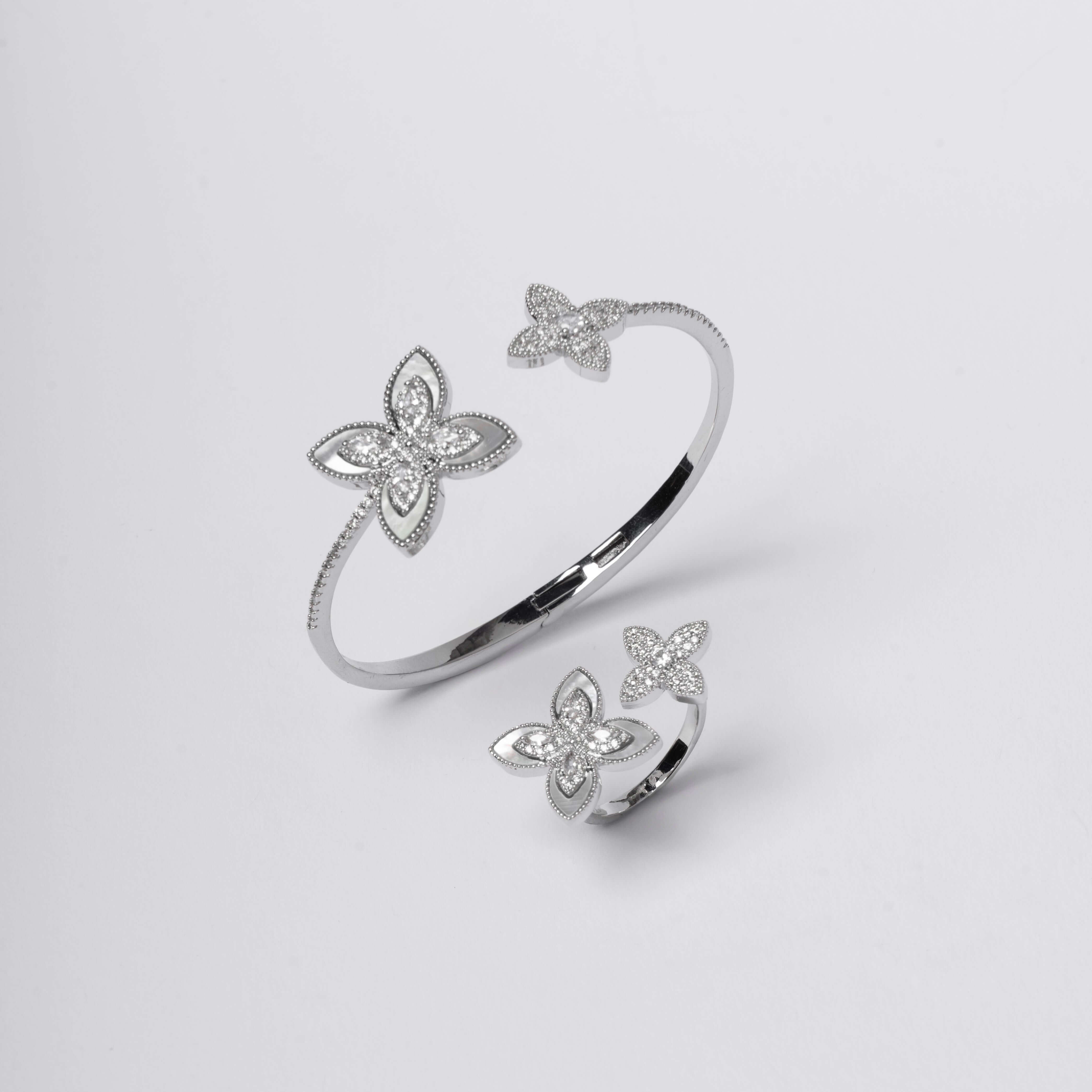 Set Bratara + Inel Floral Embrace