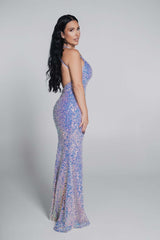 Rochie Bling Siren cu croială sirenă, paiete multicolore rainbow, spate gol elegant, bretele subțiri, perfectă pentru evenimente speciale.