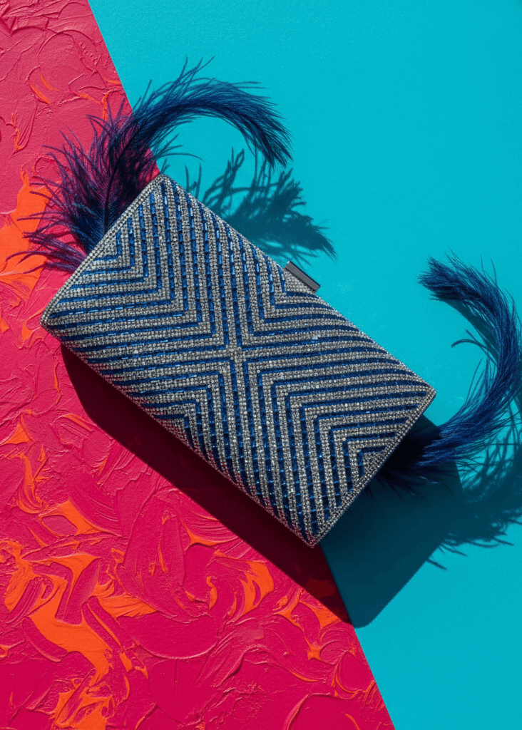 Clutch Sapphire Shine – plic elegant cu cristale albastre și model geometric Imagine principală a produsului