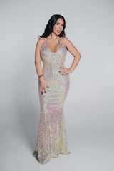 Rochie Bling Siren cu croială sirenă, spate gol, paiete multicolore și bretele subțiri, perfectă pentru evenimente speciale și petreceri.