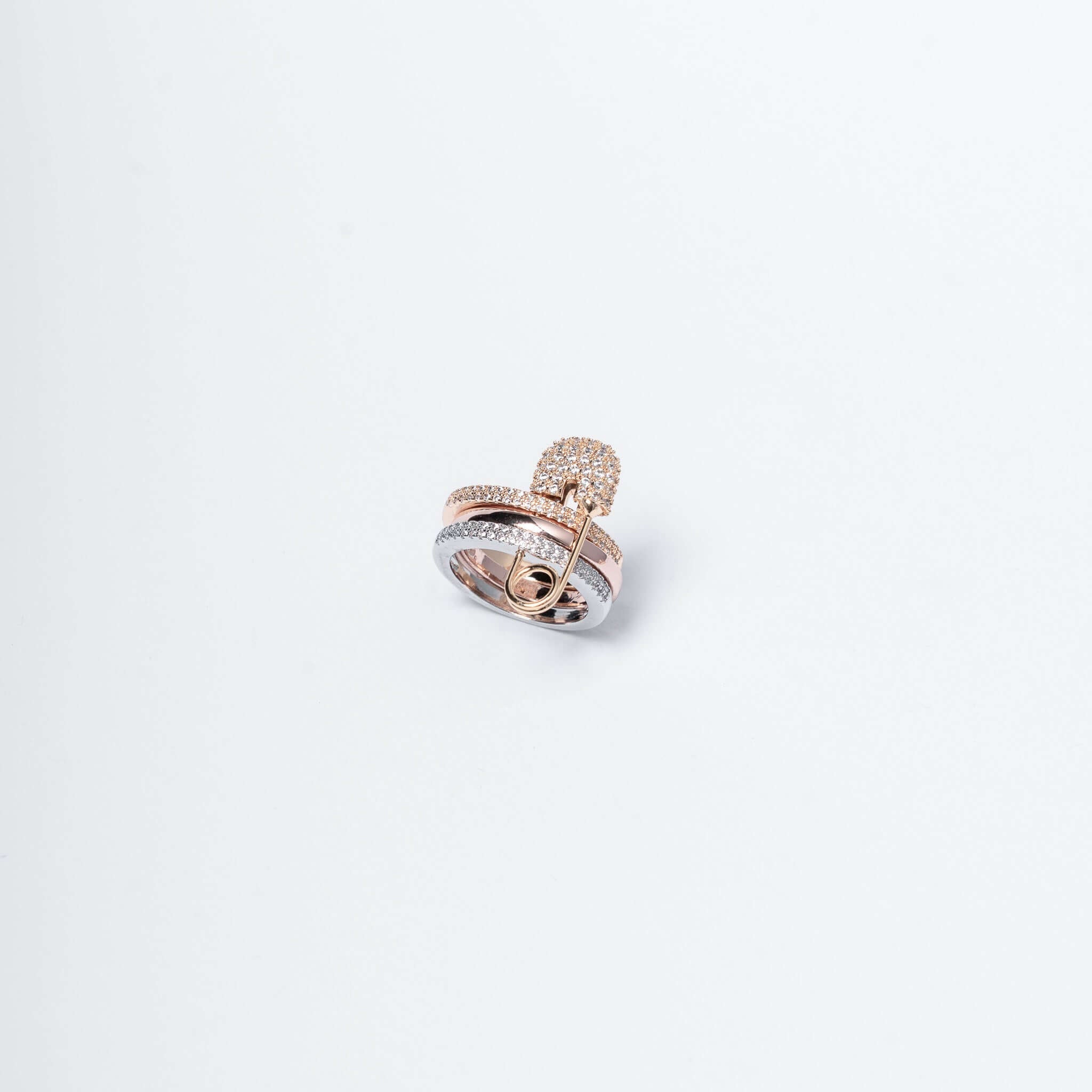 Set bratara si inel cu ac de siguranta si cristale stralucitoare „Pin Me” - rafinament modern