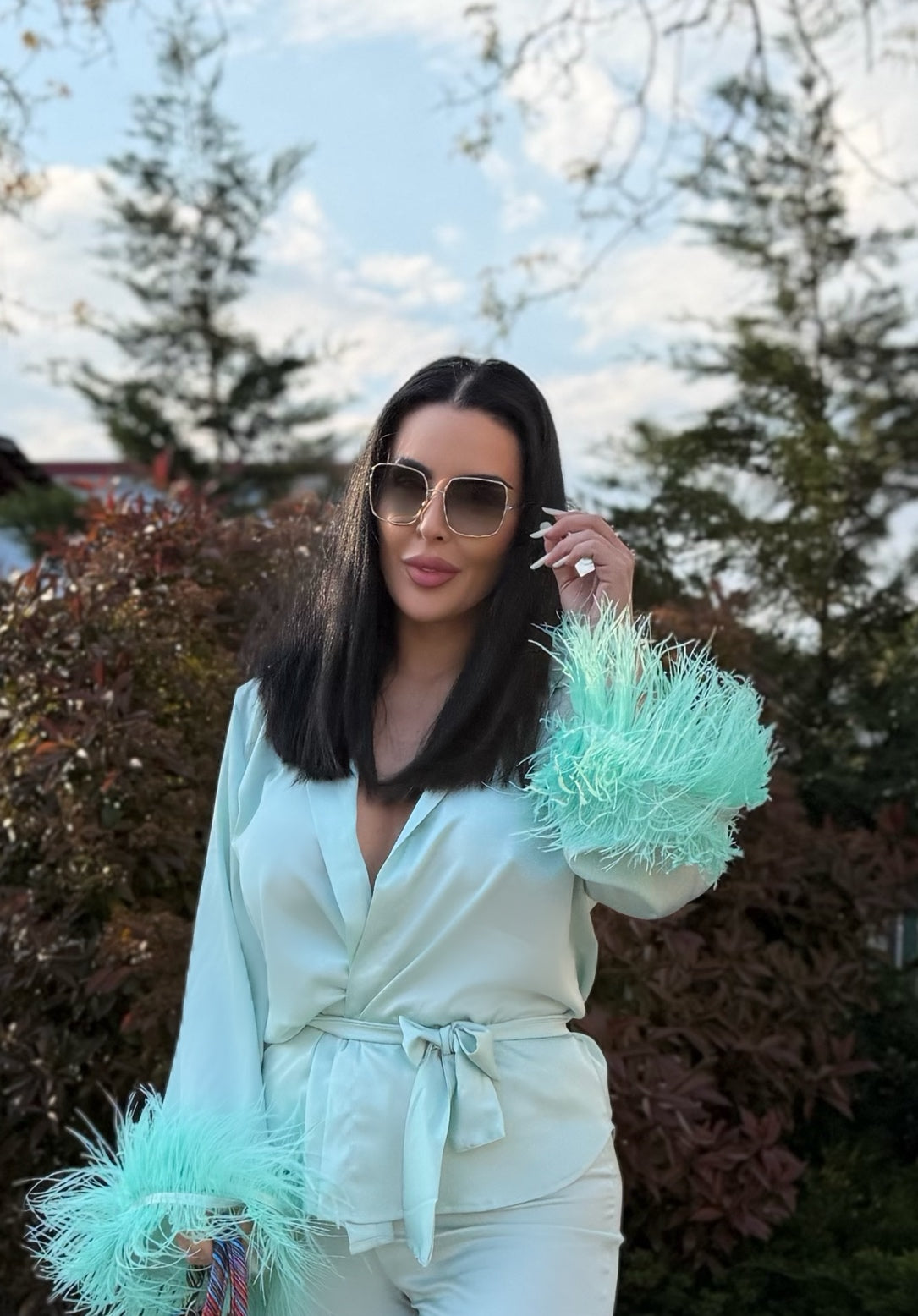 Costum satin mătase cu pene Zeyna