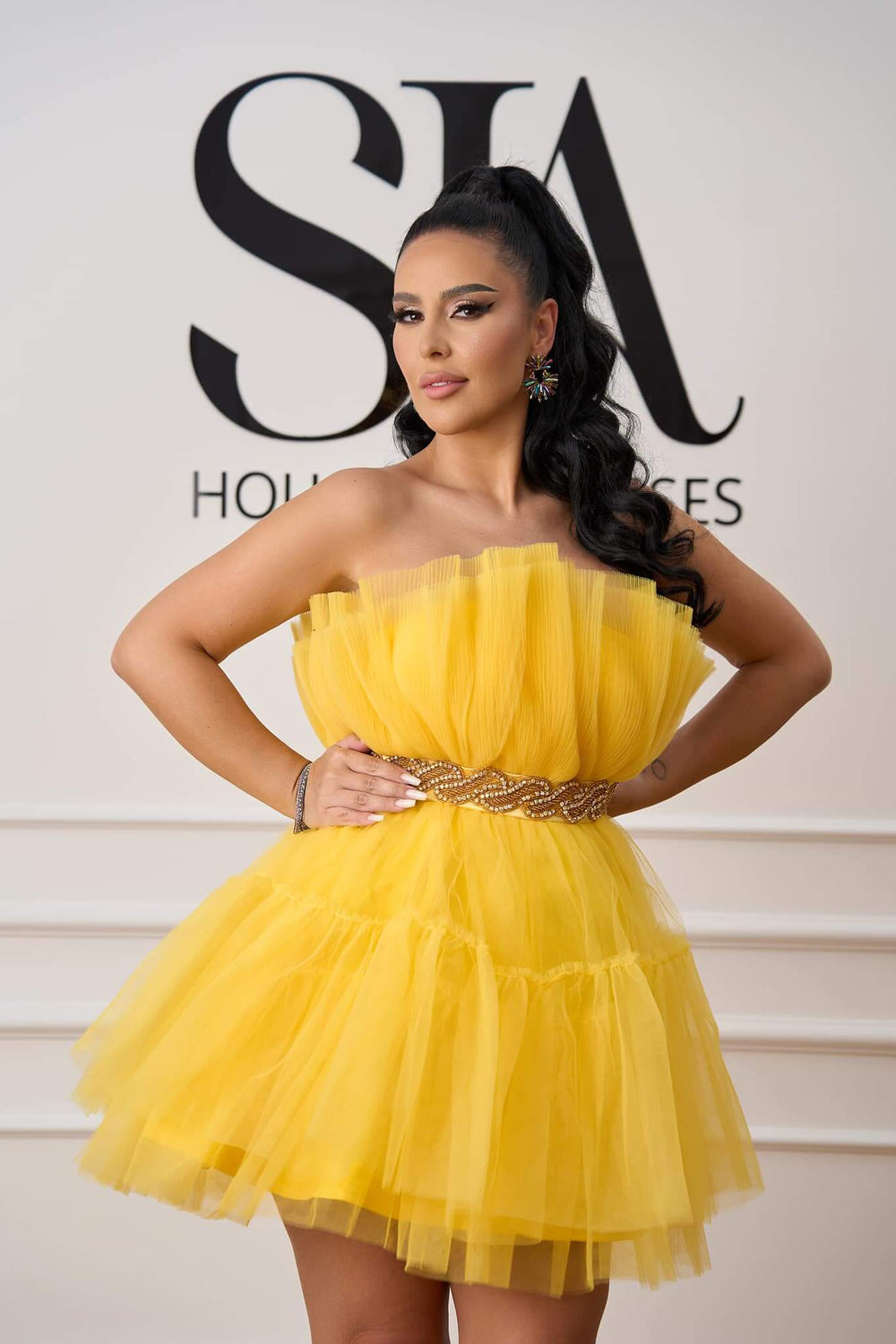 Rochie Belle galbenă fără bretele cu centură cu cristale - Sia House Sia House pentru femei elegante