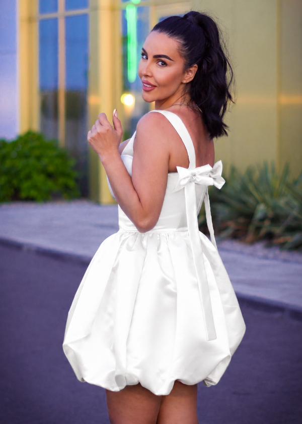 Baby Boo – Rochie mini bubble cu fundițe la spate