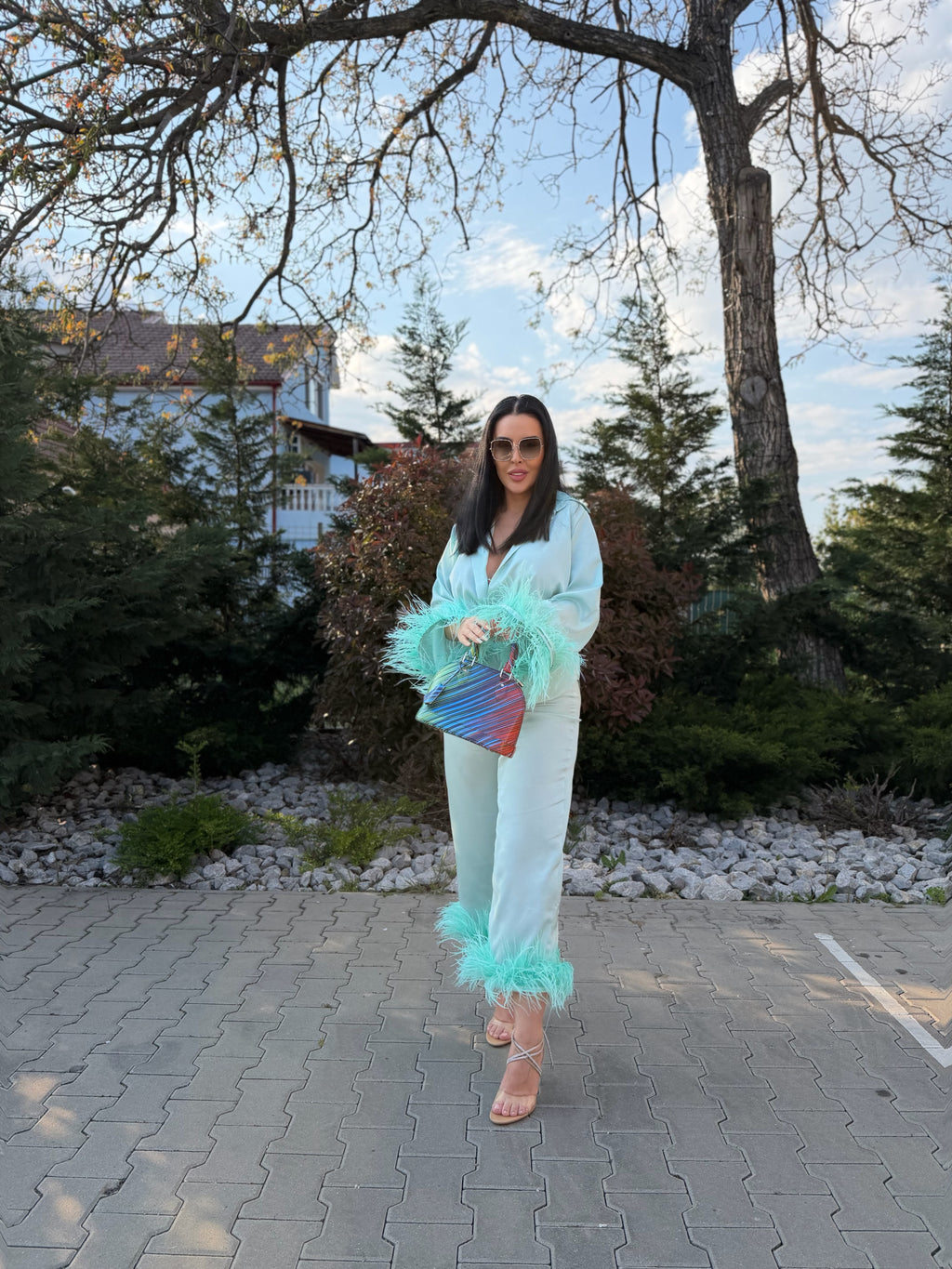 Costum satin mătase cu pene Zeyna