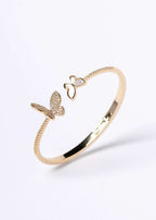Alt Tag: Set bratara aurie SIA Butterfly Dream cu fluture și cristale, bijuterie elegantă pentru femei