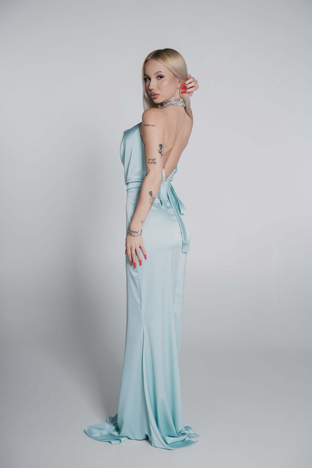 Rochie lungă mătase cu bijuterie Bling Enchant Sia House pentru femei elegante