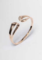 Set bratara & inel SIA Lily Grace, bijuterie argintie și aurie cu design organic, elegant, inspirat de petale