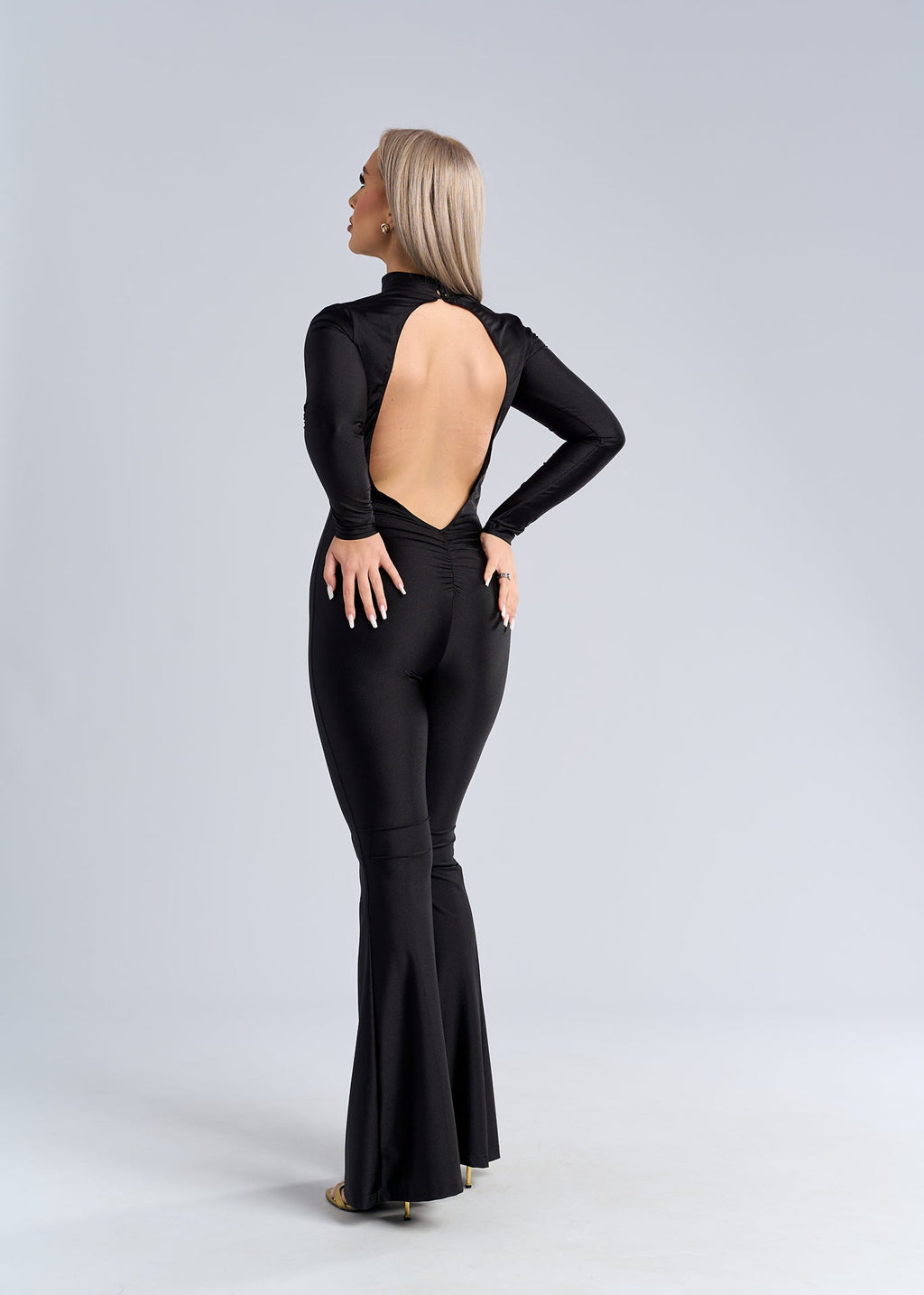 Salopetă neagră din lycra cu spate gol seducător - "SINFUL BACK"