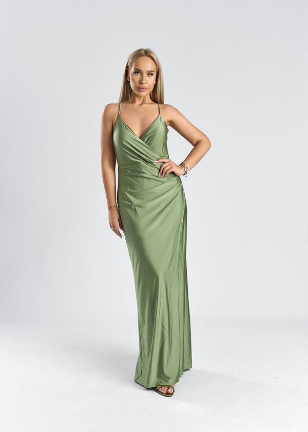 rochie satinata cu drapaj și crăpătură laterală - SIA SYLARA, elegantă și rafinată în nuanță verde.