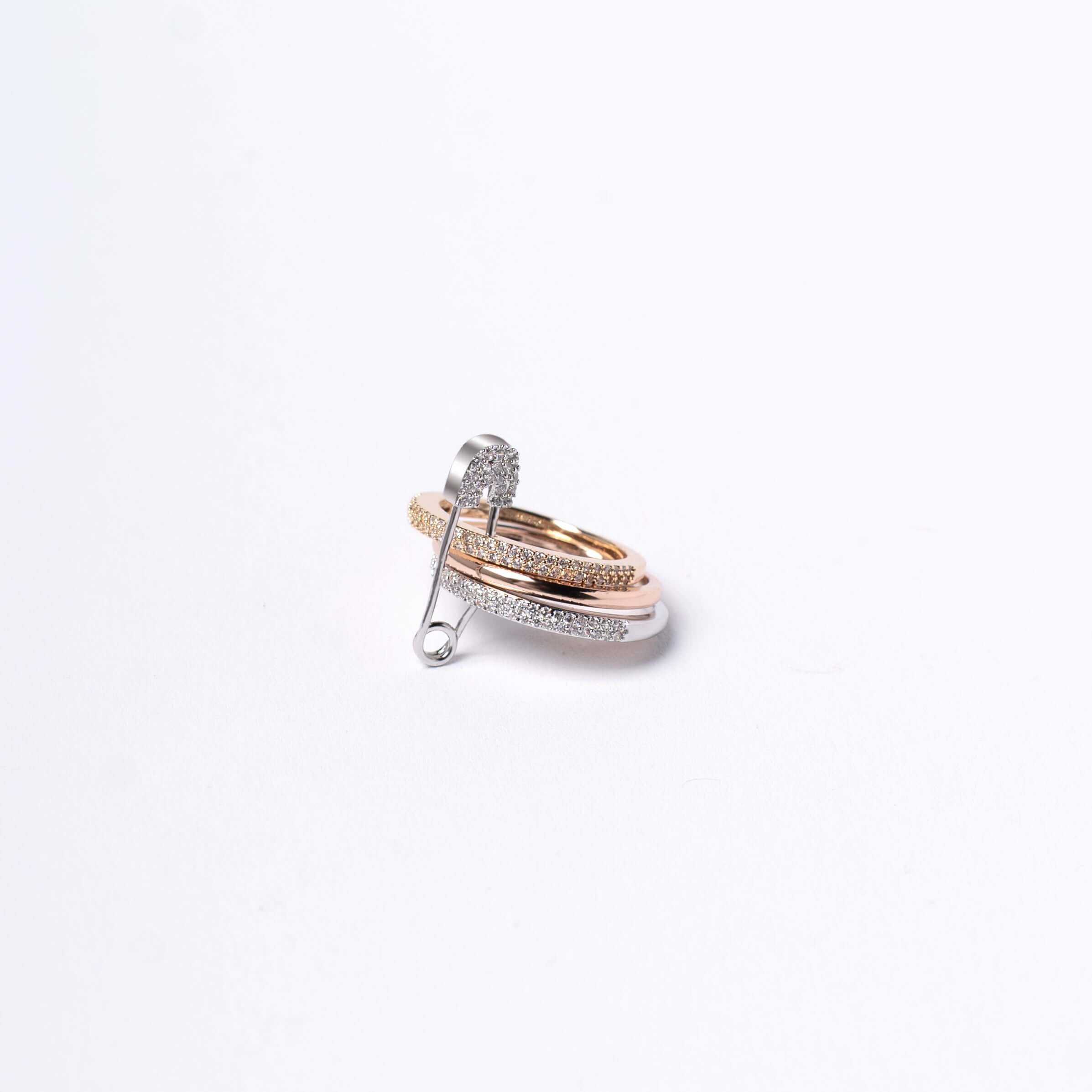 Set bratara si inel cu ac de siguranta, cristale stralucitoare - „Pin Me”, design modern si extravagant.