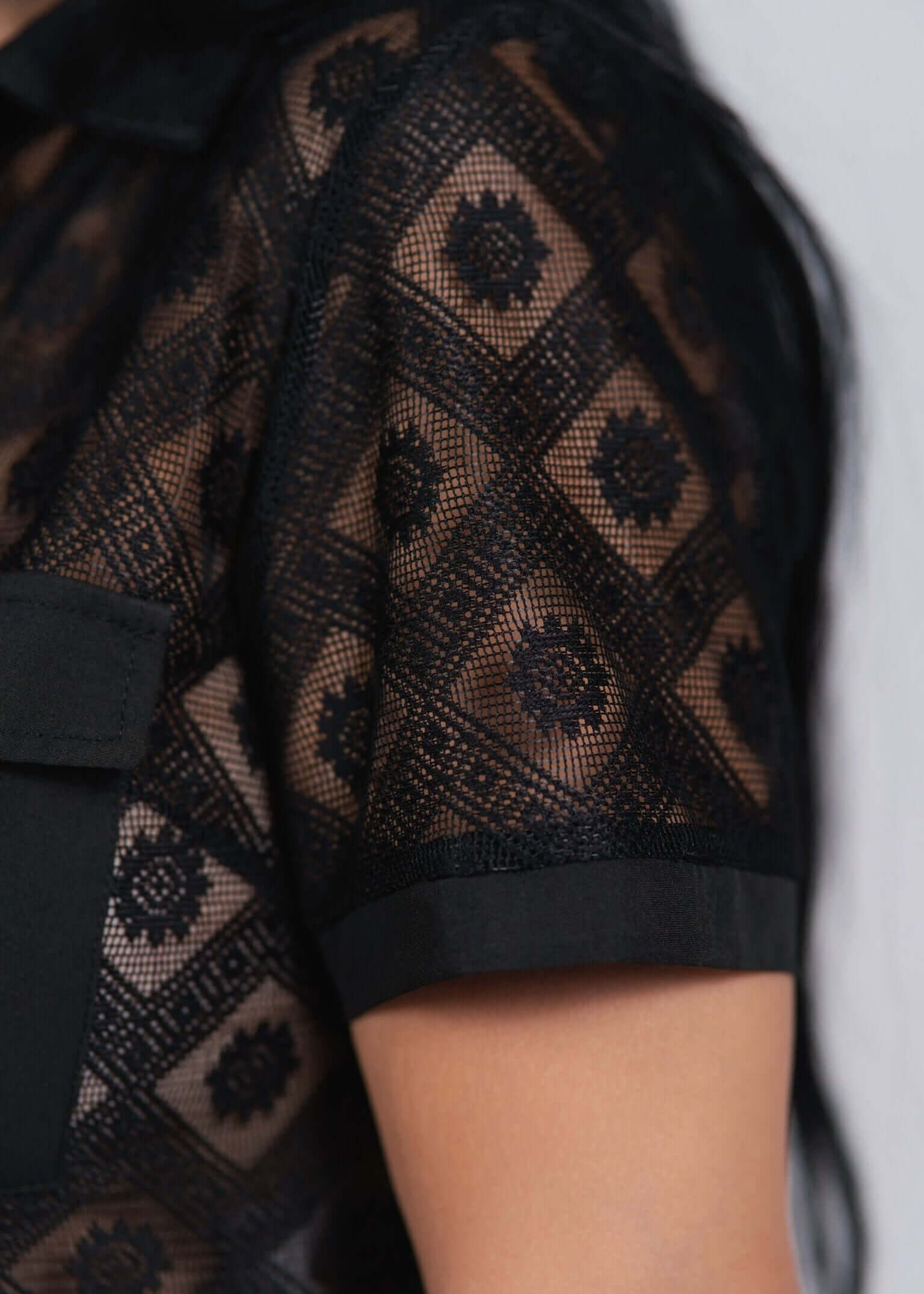 SIA Costum - cămașă cropped + pantaloni wide leg din dantelă - "ESSENCE" Imagine secundară a produsului