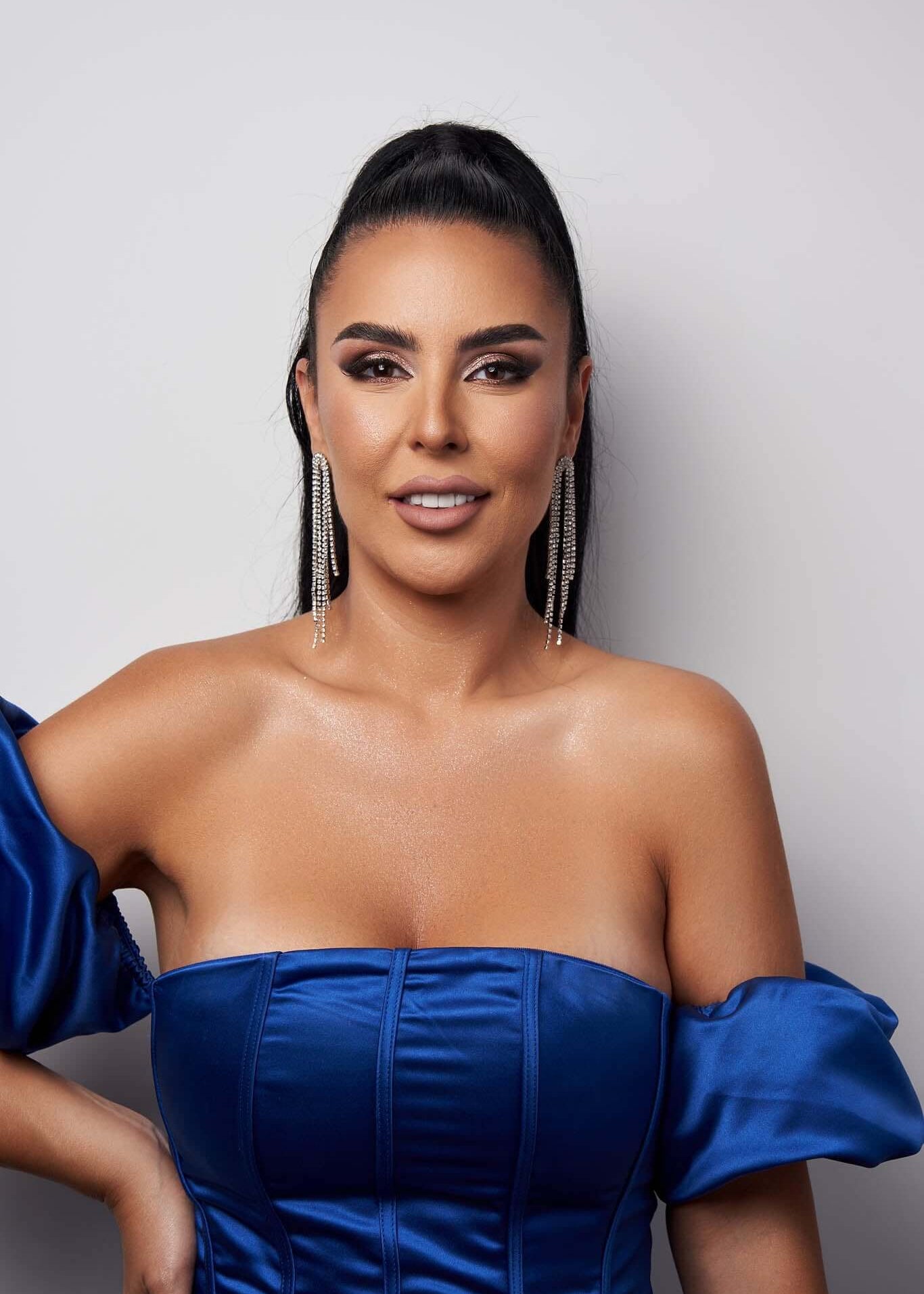 Cercei Tania cu cristale transparente Sia House pentru femei elegante