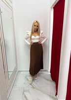 Fustă midi plisată maro "SIA Urban Skirt" pentru un look modern, relaxat și feminin, în garderoba urbană.