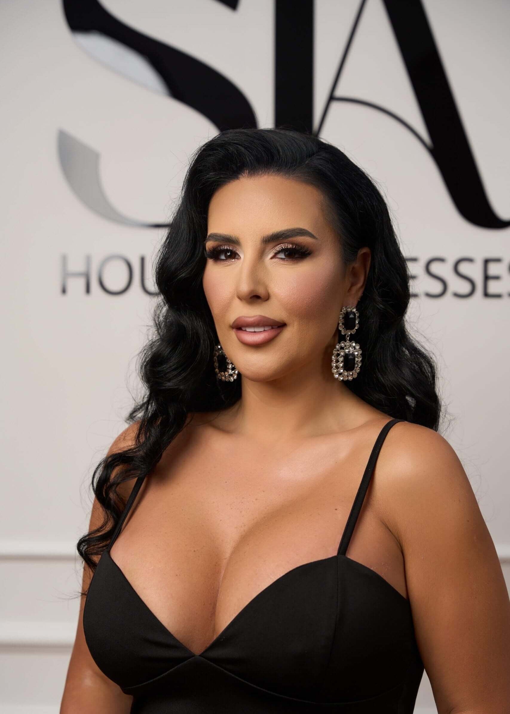 SIA Sefora – Cercei cu Cristale Negre, Eleganță Modernă Imagine secundară a produsului