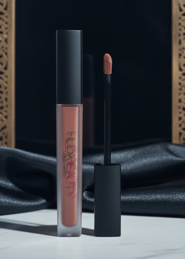 Huda Beauty Liquid Matte Lipstick - Ruj Mat Lichid de Lungă Durată Sia House pentru femei elegante Imagine principală a produsului