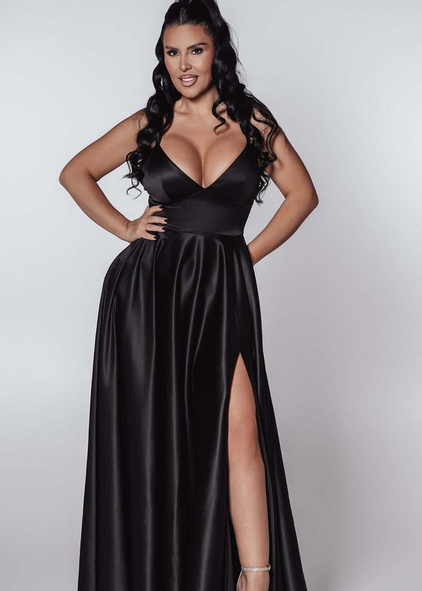 Rochie Bling Muse lungă cloș din tafta neagră ușor elastică, elegantă și amplă, cu decolteu adânc și deschizătură pe picior