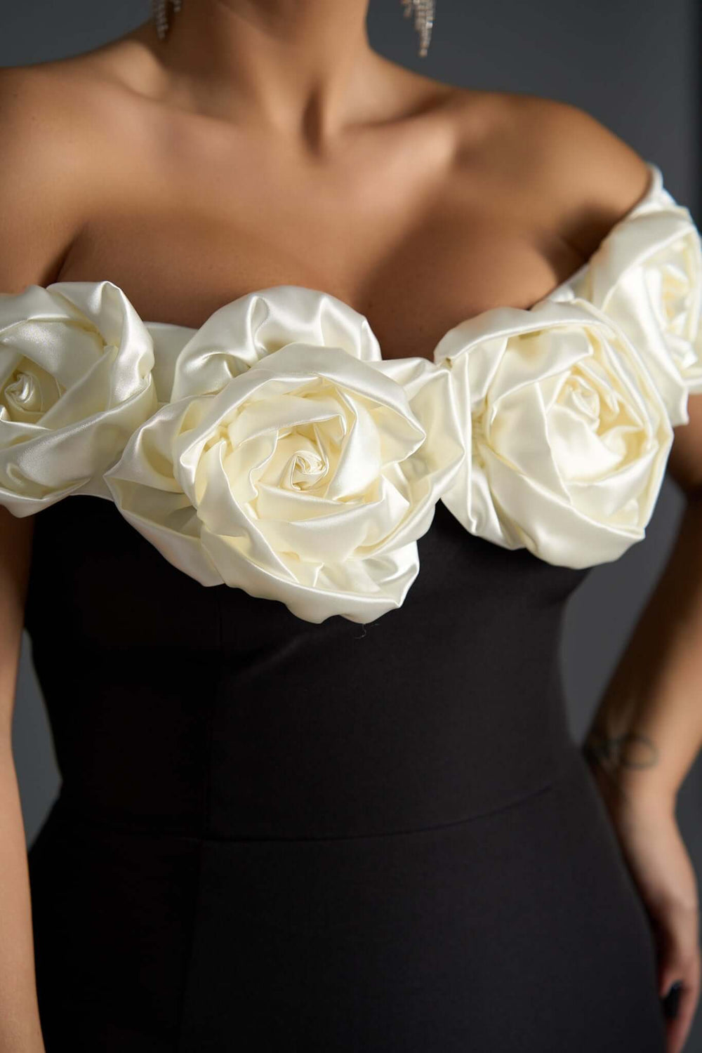 Blush Affair - Rochie lungă tip sirenă off-shoulder Sia House Sia House pentru femei elegante